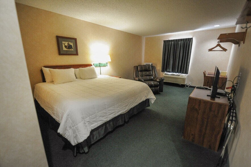 More Photos Of 815 E 8th Ave, Yuma Hotel For Sale