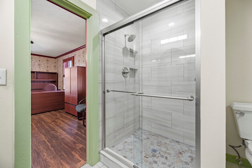 More Photos Of 1106 Avenue O, Huntsville Office Residential For Sale