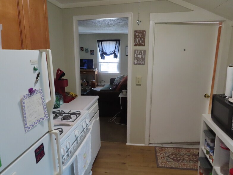 More Photos Of 130 E Spruce St, Titusville Apartments For Sale