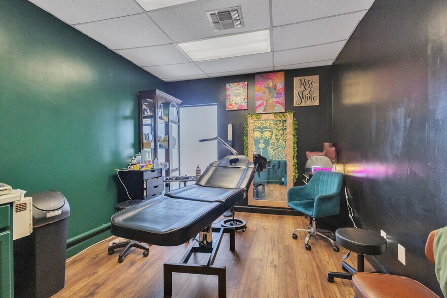 More Photos Of 2027 Grand Canal Blvd, Stockton Office For Sale