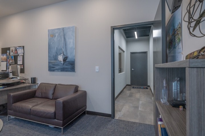 More Photos Of 51 Austin Ave NE, Marietta Light Distribution For Sale