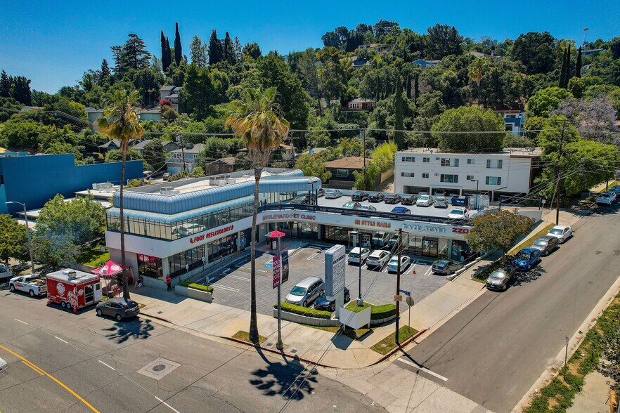 More Photos Of 11440 Ventura Blvd, Studio City Unknown For Lease