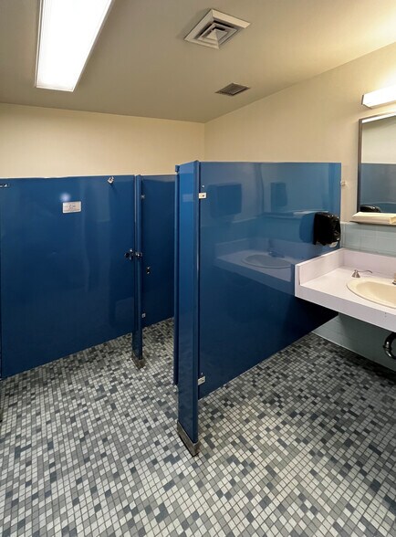 More Photos Of 5065 E Elliot Rd, Phoenix Bank For Sale