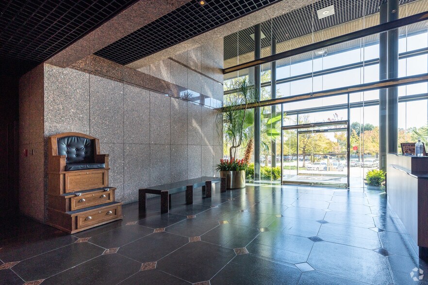 More Photos Of 4200 E Skelly Dr, Tulsa Office For Lease