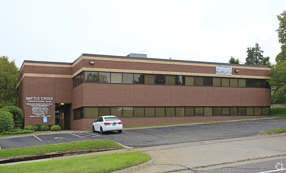 More Photos Of 245 Ruth St N, Saint Paul Office For Lease