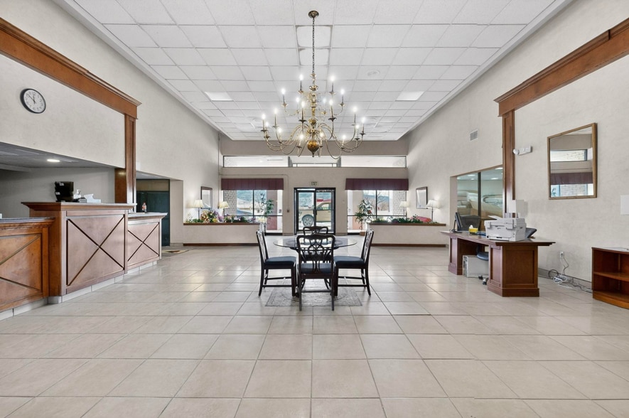 More Photos Of 1501 E Santa Fe Ave, Grants Hotel For Sale