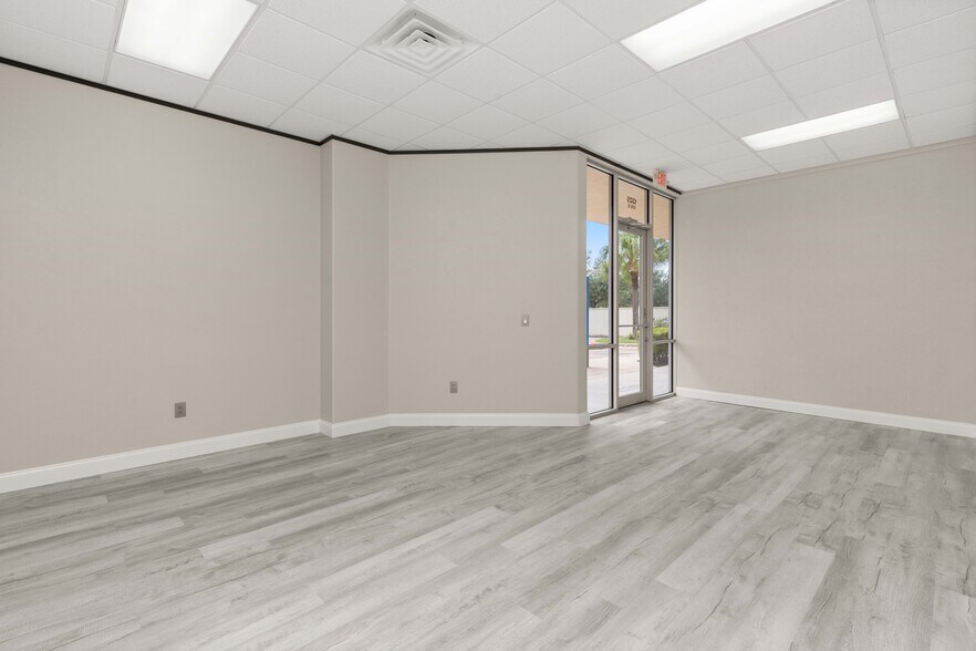 More Photos Of 1325 Space Park Dr, Houston Medical For Sale