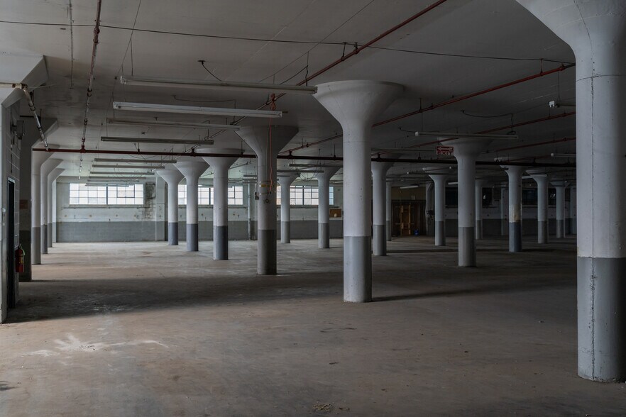 More Photos Of 1575 Lake St, Elmira Manufacturing For Lease
