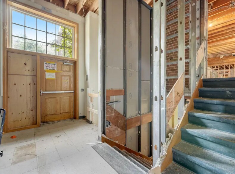 More Photos Of 1671 Summit Ave, Saint Paul Religious Facility For Sale