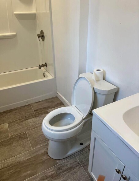 More Photos Of 240 E Main St, Mount Vernon Apartments For Sale