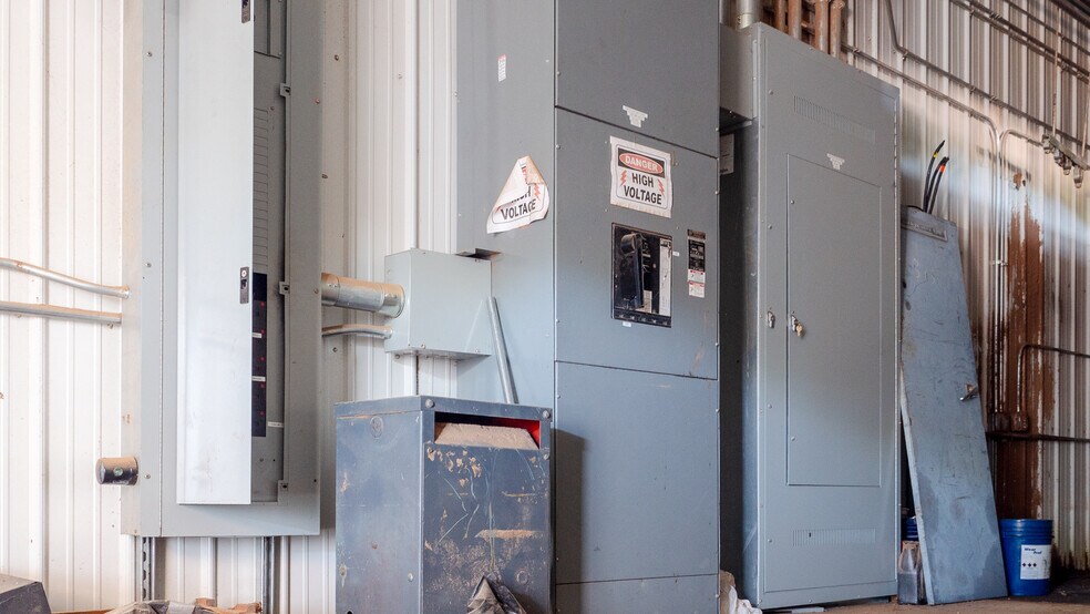 More Photos Of 1975 State Road NN, Climax Springs Warehouse For Sale