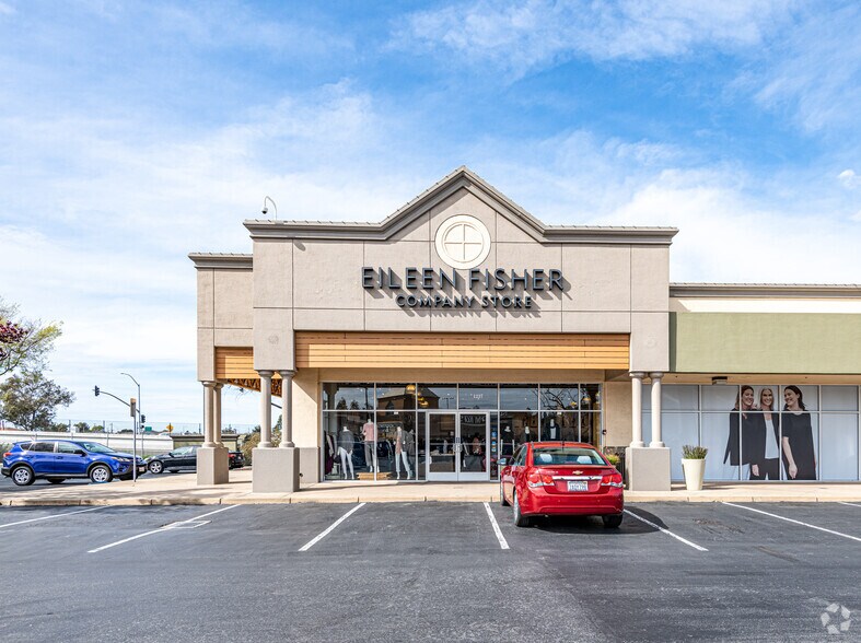 More Photos Of 1245-1299 Marina Blvd, San Leandro Unknown For Lease