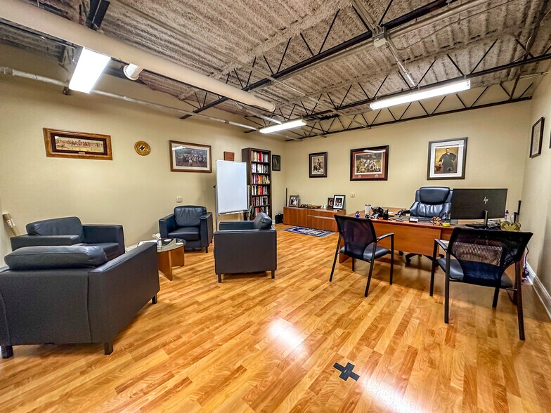 More Photos Of 3417 Lemon St, Tampa Loft Creative Space For Sale