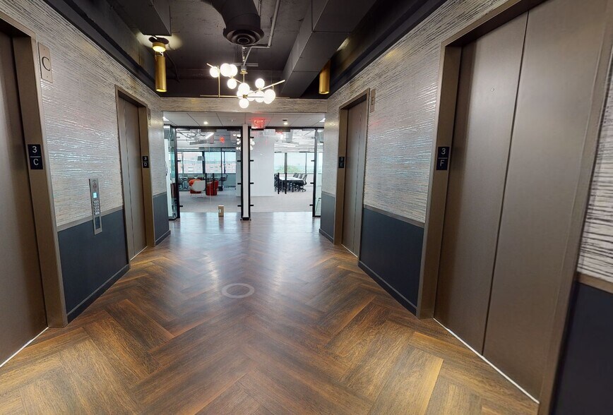 More Photos Of 1300 N 17th St, Arlington Office For Lease