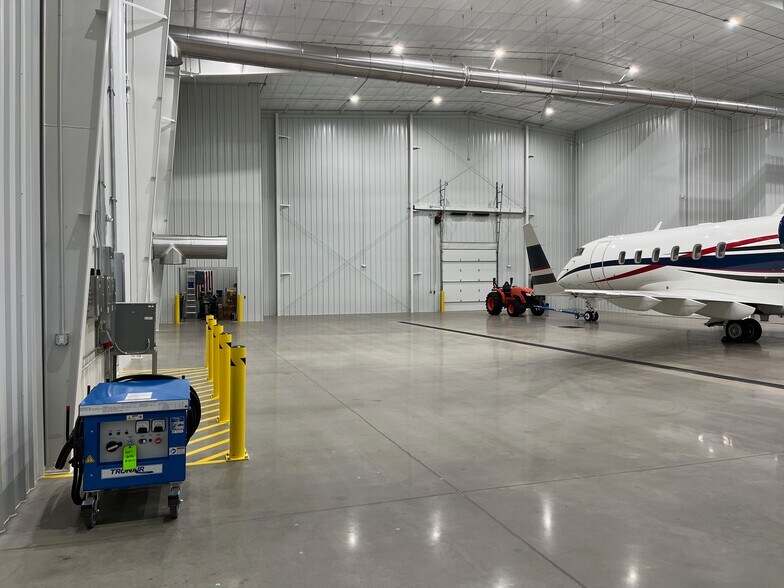 More Photos Of 440 Airport Rd, Louisburg Airplane Hangar For Lease