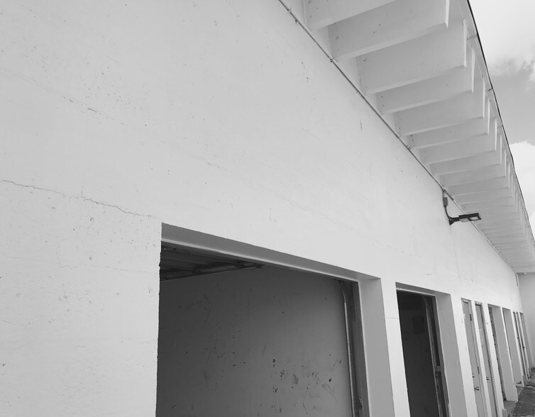 More Photos Of 1211 Okeechobee Rd, West Palm Beach Flex For Lease