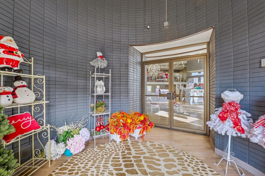 More Photos Of 125 Watson St, Ripon General Retail For Sale