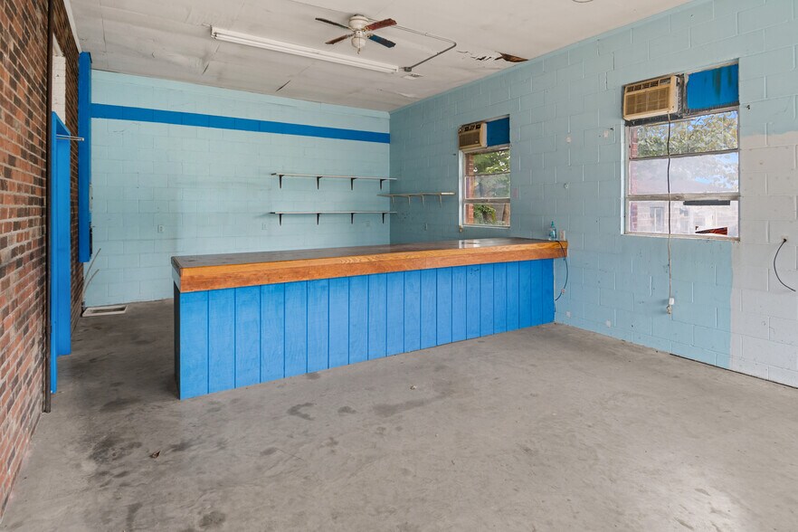 More Photos Of 331 Main St, Lebanon Junction Specialty For Sale