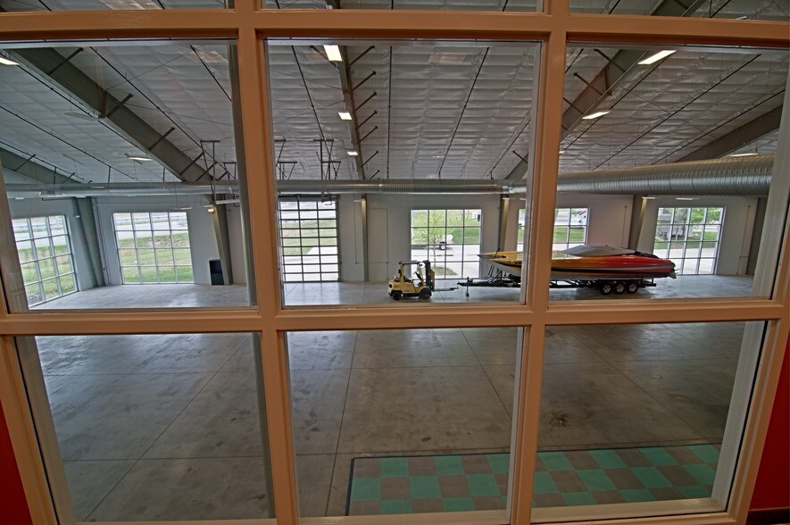 More Photos Of 225 Hess Rd, Grasonville Light Distribution For Sale