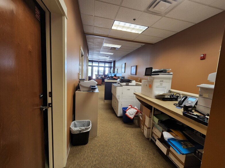 More Photos Of 180 Lithia Way, Ashland Office Residential For Sale