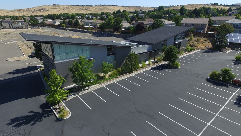 More Photos Of 4960 Vista Blvd, Sparks Storefront Retail Office For Lease