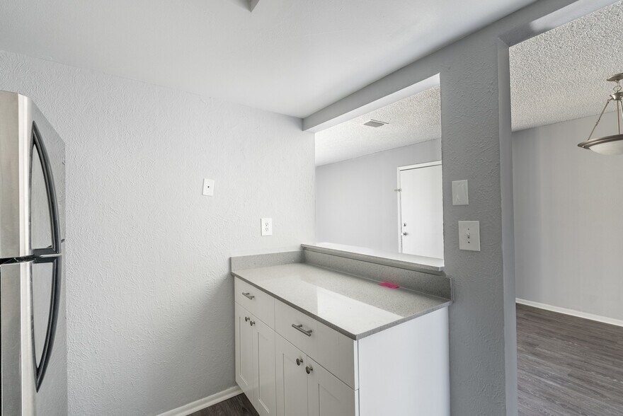 More Photos Of 5659 Del Prado Dr, Tampa Apartments For Sale