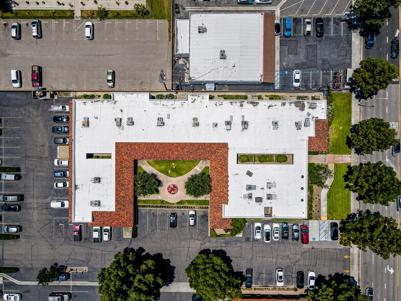 More Photos Of 13420 Newport Ave, Tustin Medical For Lease