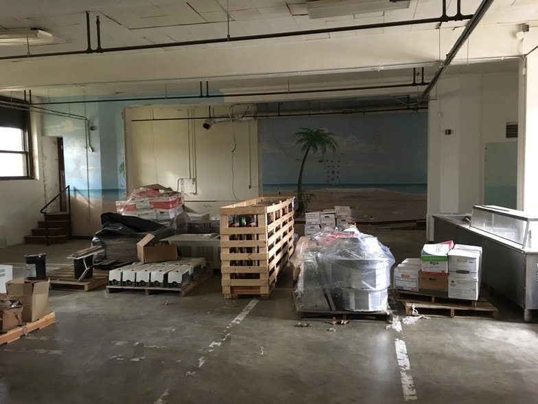 More Photos Of 1400 NW 3rd St, Oklahoma City Schools For Sale