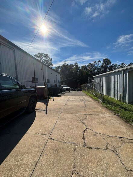 More Photos Of 1211 Commercial Park Dr, Tallahassee Warehouse For Sale