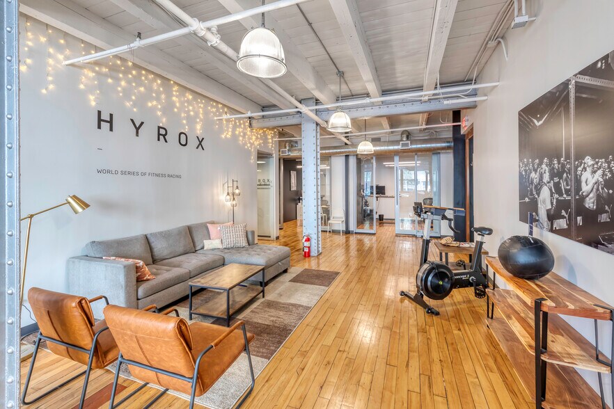 More Photos Of 223 W Erie St, Chicago Loft Creative Space For Lease