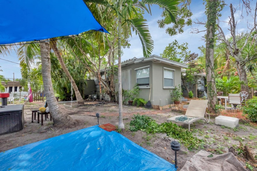 More Photos Of 1910 Washington St, Hollywood Specialty For Sale