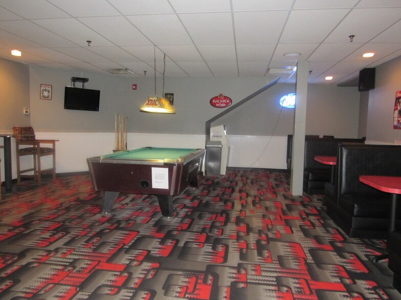 More Photos Of 1103 S Central Ave, Laurel Bowling Alley For Sale