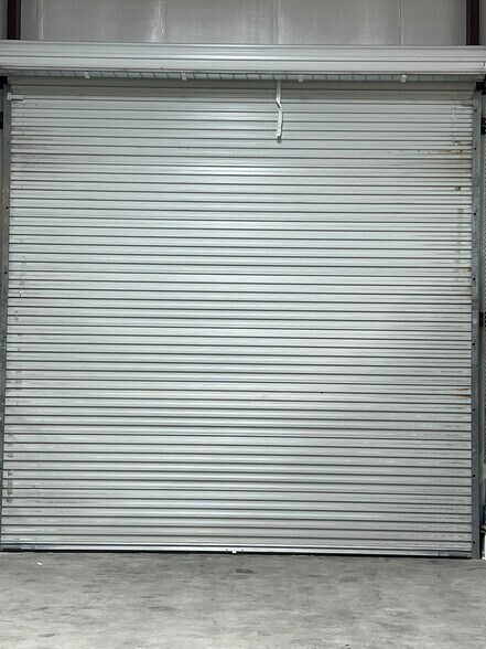 More Photos Of 16712 Grant, Cypress Light Manufacturing For Lease