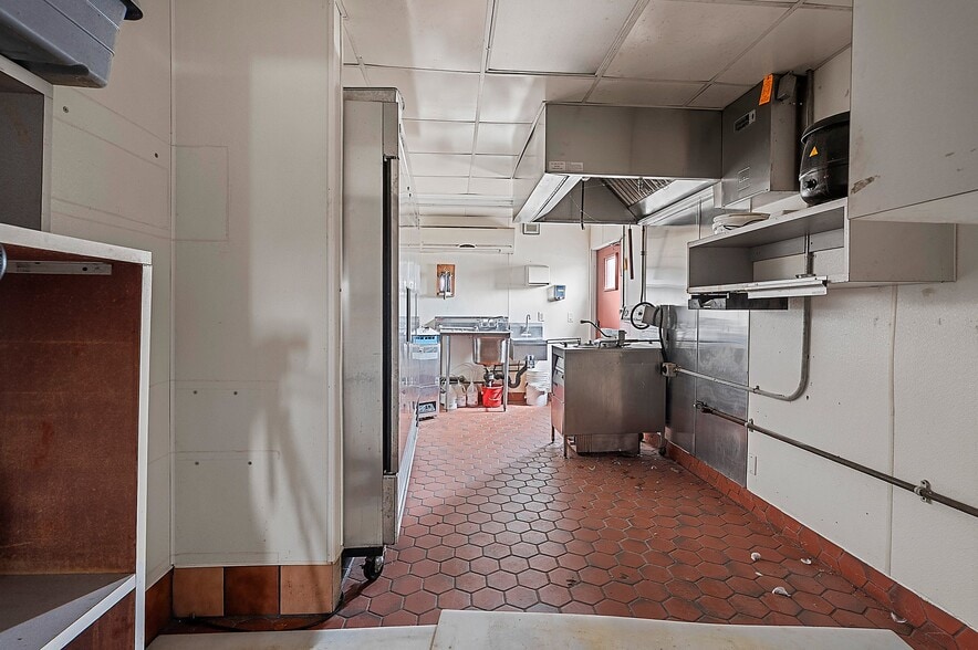 More Photos Of 1204 18th St, Two Rivers Bar For Sale