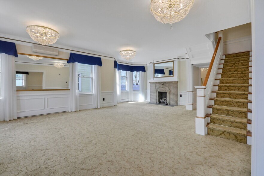 More Photos Of 411 Albany Ave, Kingston Storefront Retail Office For Sale