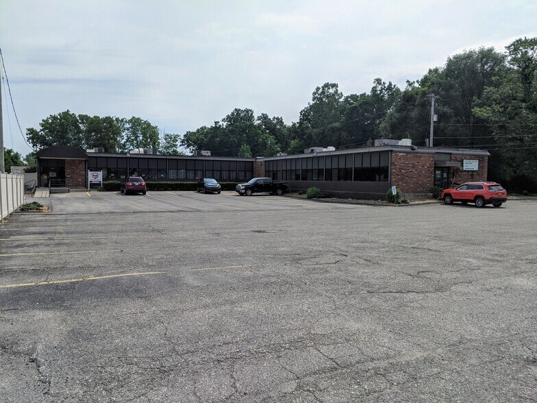 More Photos Of 437 Fern St, Jackson Office For Lease