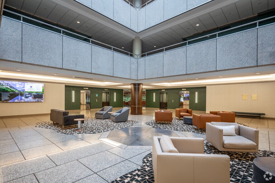 More Photos Of 500 Summit Lake Dr, Valhalla Office For Lease