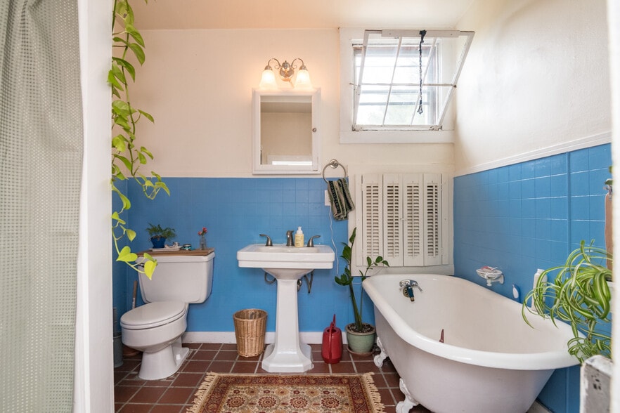 More Photos Of 81 Bridge St, Northampton Multifamily For Sale