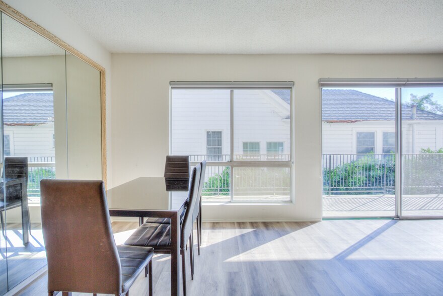 More Photos Of 695 S Norton Ave, Los Angeles Apartments For Sale