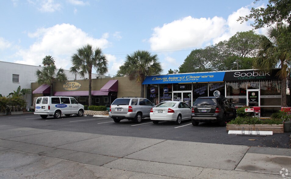 More Photos Of 218 E Davis Blvd, Tampa Storefront For Lease