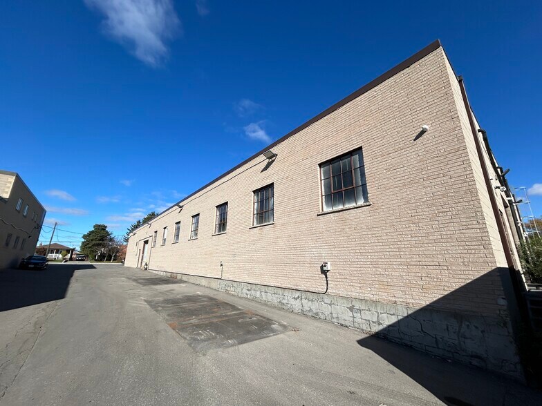 More Photos Of 87-89 Glen Cameron Rd, Markham Manufacturing For Sale