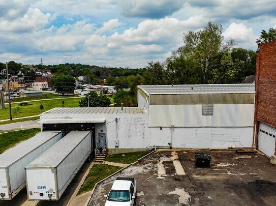 More Photos Of 601 Albemarle St, Saint Joseph Warehouse For Lease