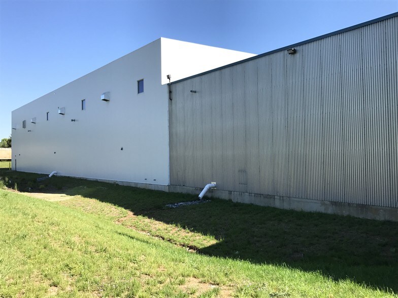 More Photos Of 5550 Winchester Ave, Martinsburg Warehouse For Lease