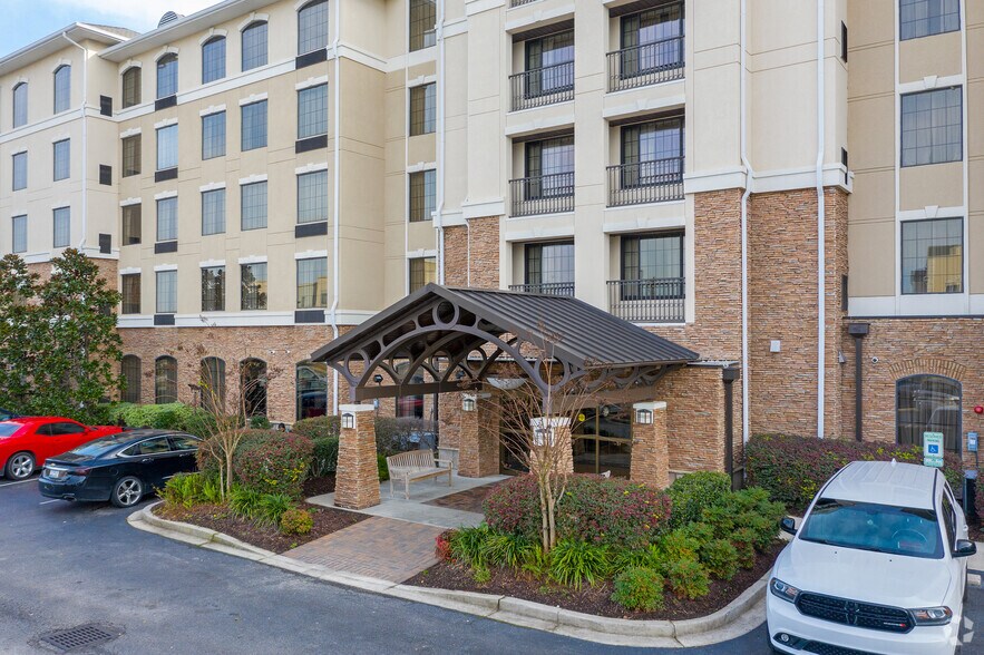 More Photos Of 7329 Mazyck Dr, Charleston Hotel For Sale