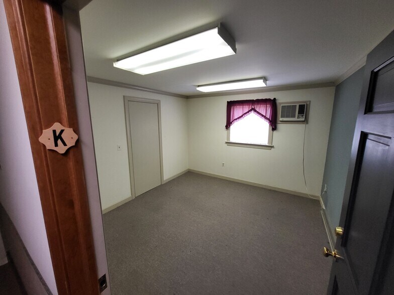 More Photos Of 506 Brookletts Ave, Easton Office For Sale