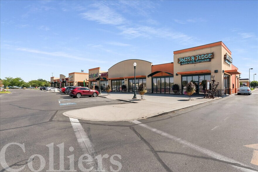 More Photos Of 203 East Ln N, Ontario Unknown For Lease