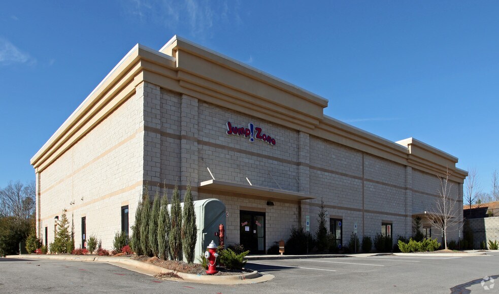 More Photos Of 250 Premier Dr, Holly Springs Light Manufacturing For Lease