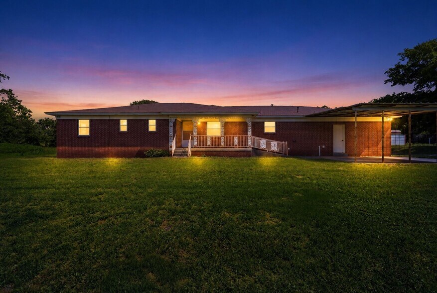 More Photos Of 3523 E Highway 199, Springtown Office For Sale
