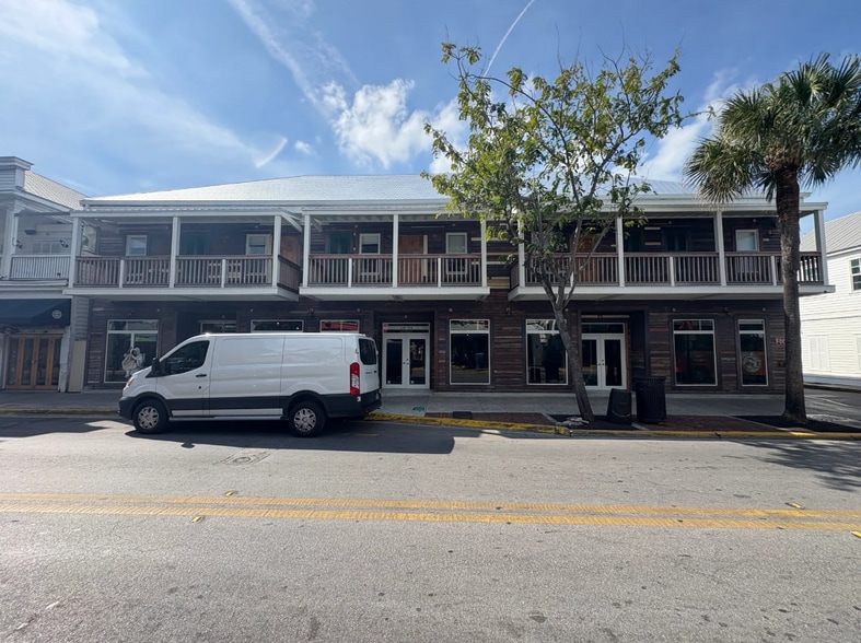 More Photos Of 210-216 Duval St, Key West General Retail For Lease