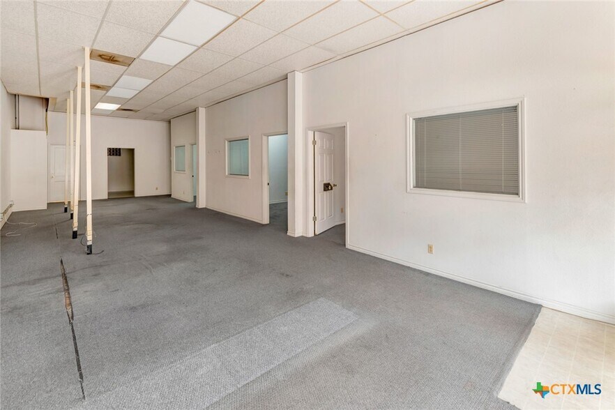 More Photos Of 119 E Main St, Cuero General Retail For Sale